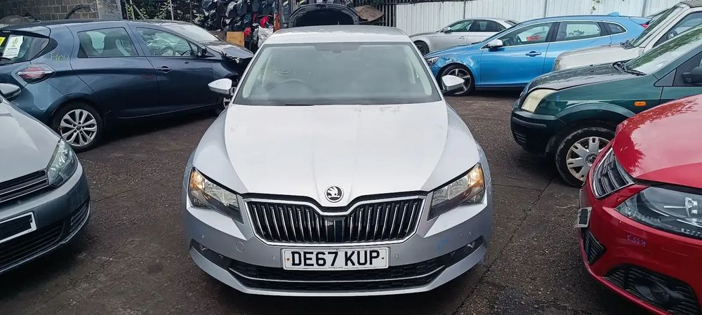 Dezmembrari / Dezmembrez Skoda Superb III (3V3) [Fabr 2015-prezent] 1.6 TDI DCZA cutie viteze manuala cod culoare LA7W