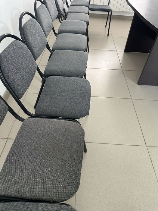 Продаються стулья