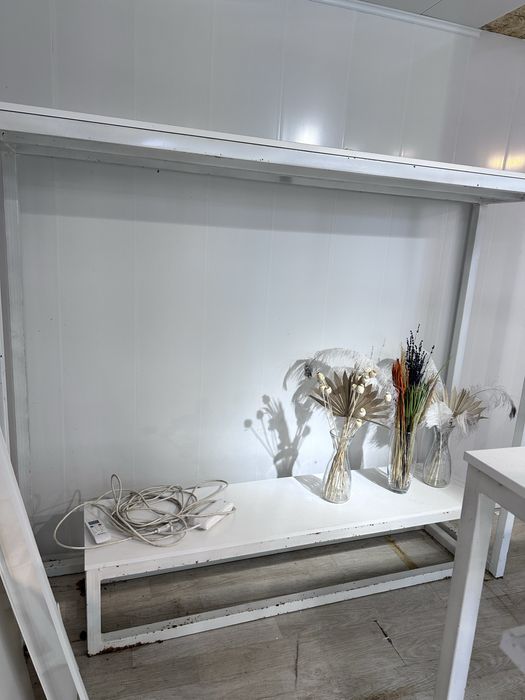 Продается Для цветочного магазина б/у