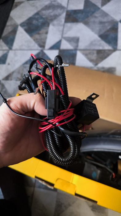 Продам Противотуманки черри тиго 8 про мах