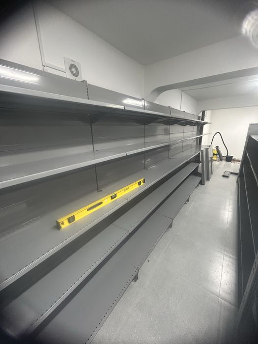 Rafturi magazin! 350 lei m/l