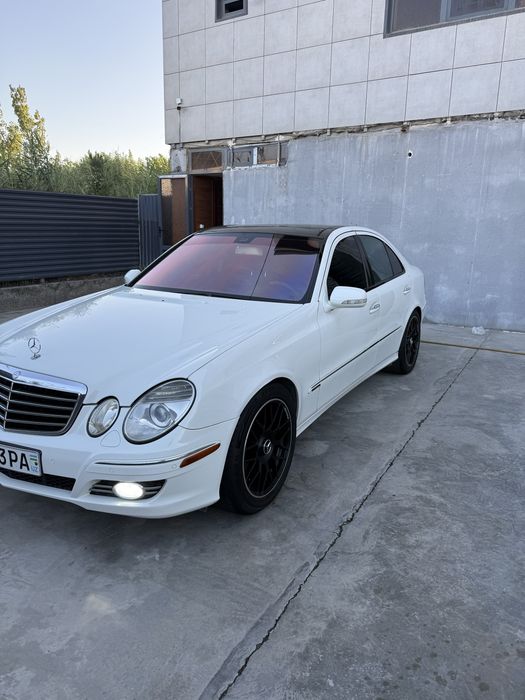 Mercedes  benz W211