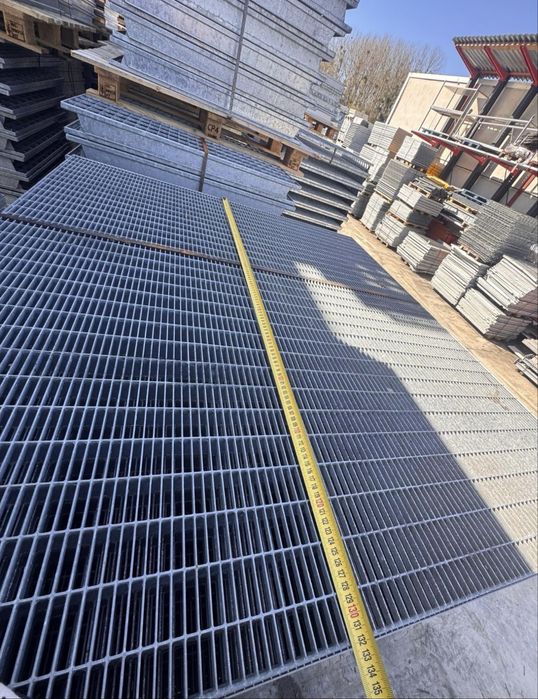 Rafturi metalice premium / gratare metalice