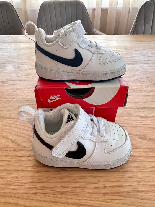 Детски обувки Nike размер 19