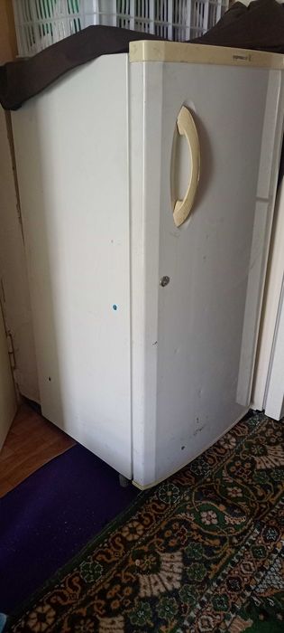 Холодильник не большой