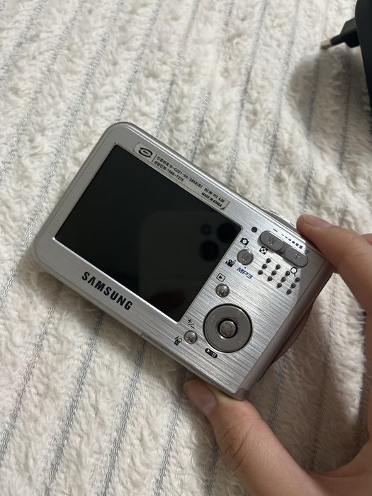 Цифровая видеокамера Samsung Digimax i50 mp3