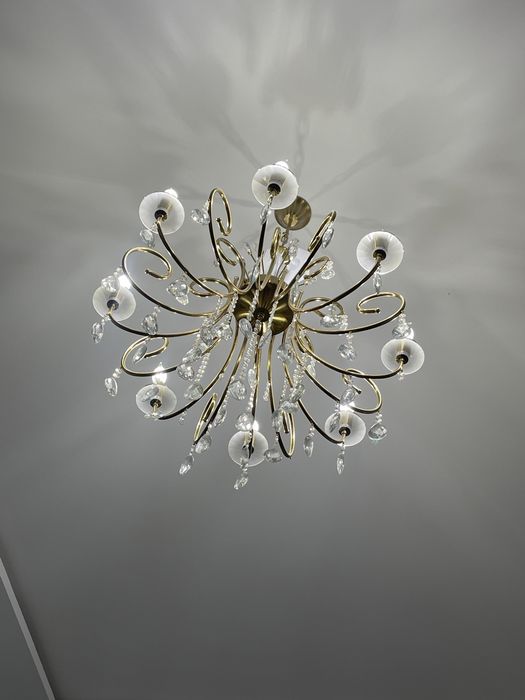 Люстра 8-ми рожковая