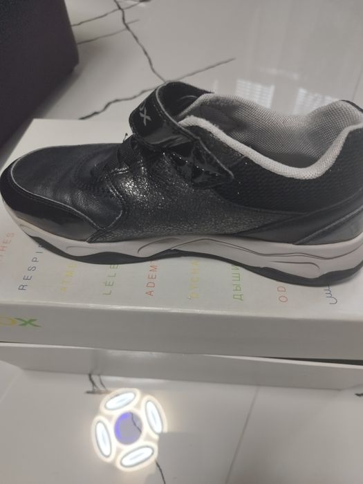 Маратонки geox  37