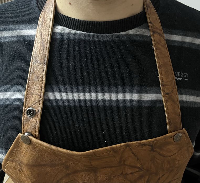 Sort din piele naturala pentru bucatar, gratar, sudor, etc