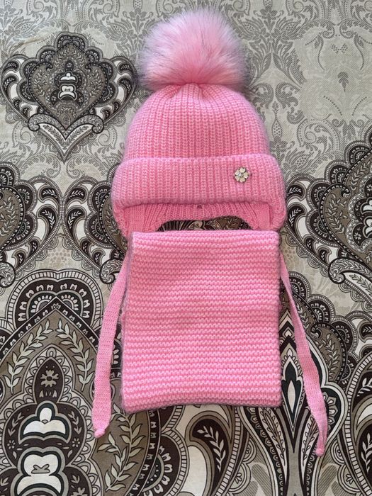 Зимняя детская шапочка и обувь