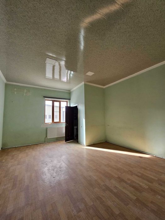 3 qavatli bino podvali bilan birga ijaraga beriladi.