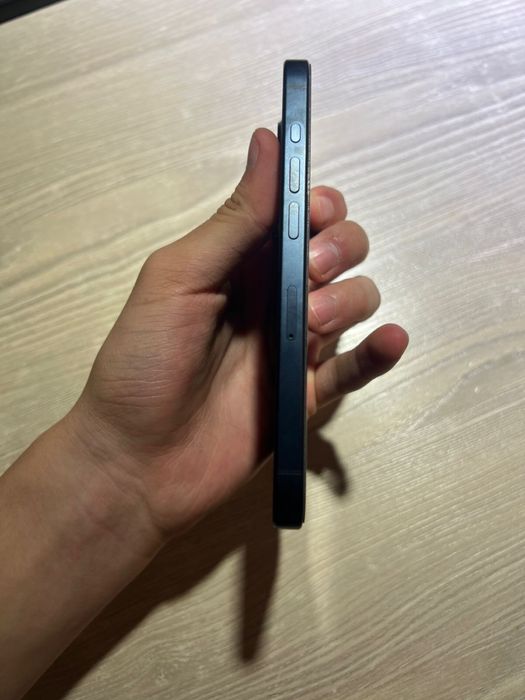 Продам Iphone 15 pro