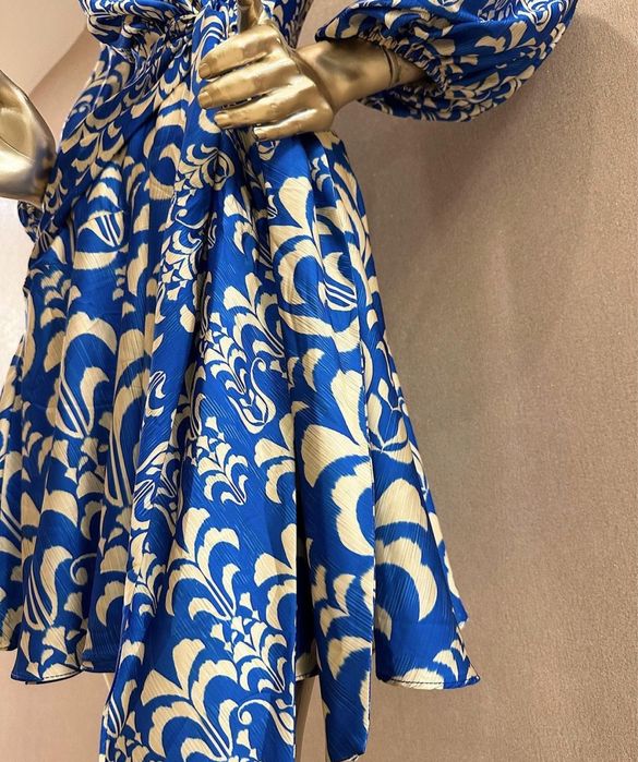 Красивая платья 44размер