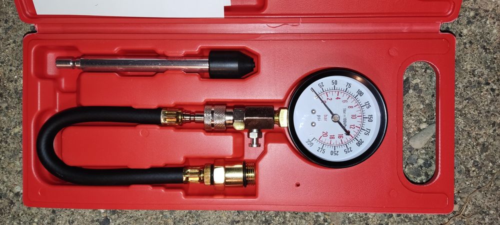 компрессометр для измерения компрессии двигателя
