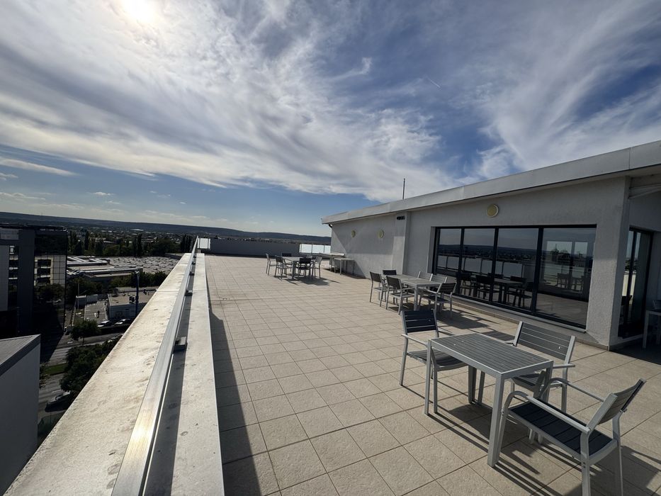 Apartament 3 camere/ Vis-a-vis de Fantasy Park/ Langa Promenada Mall