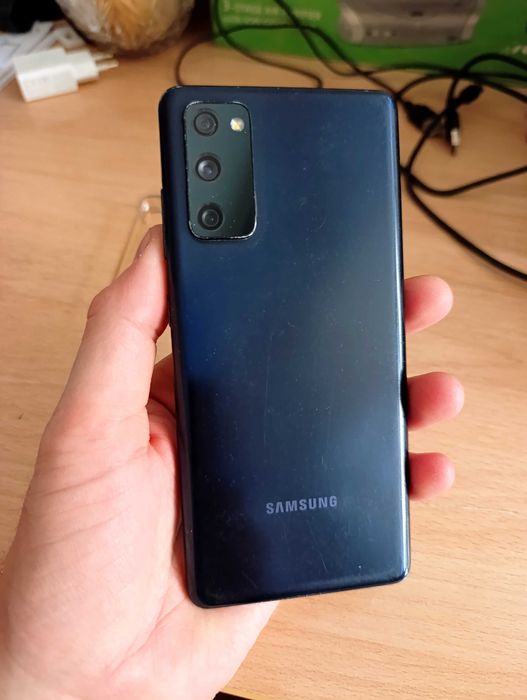 Galaxy S20 Fe продам