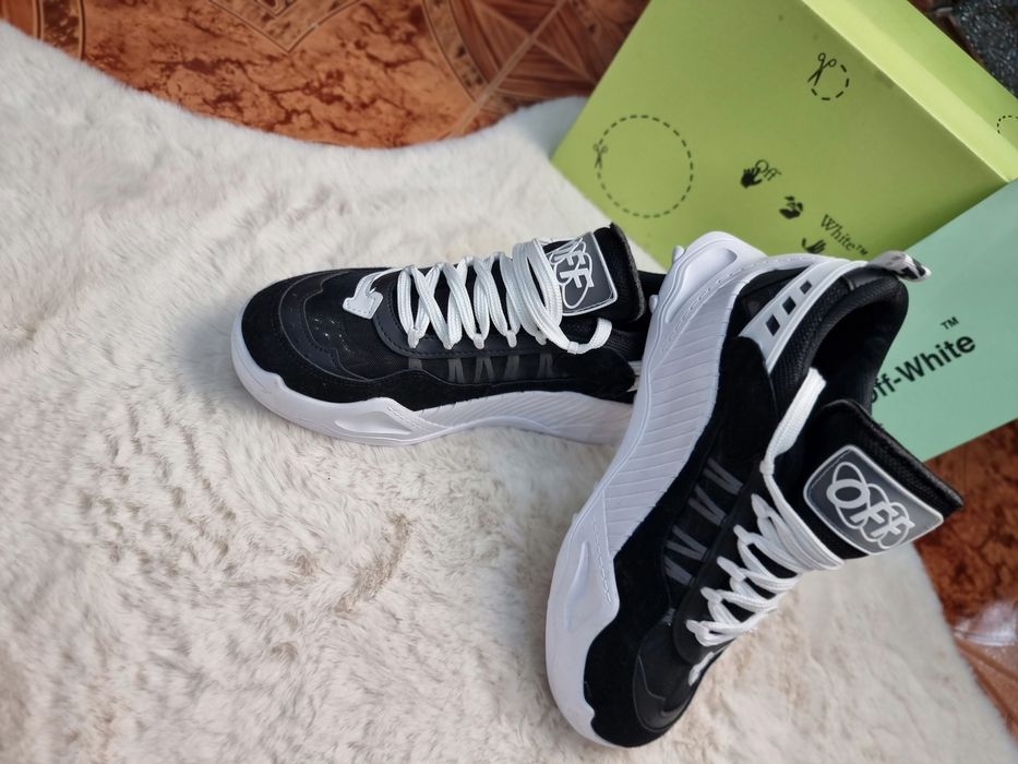 Adidași bărbați off White