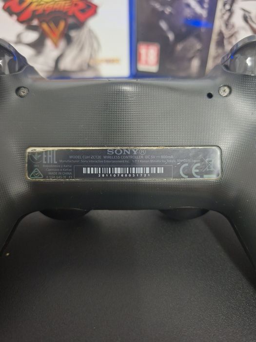 Vând PlayStation 4 PRO 1TB Stare 9/10