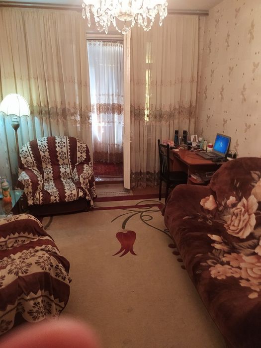 Срочно продаётся квартира в городе Навои