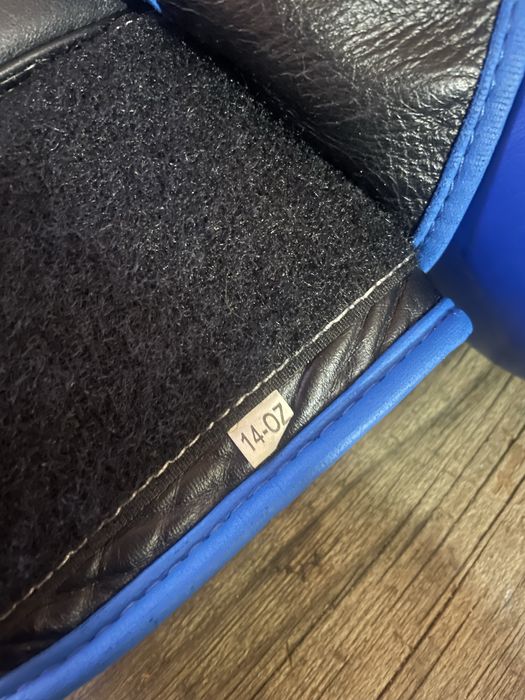 Боксови ръкавици