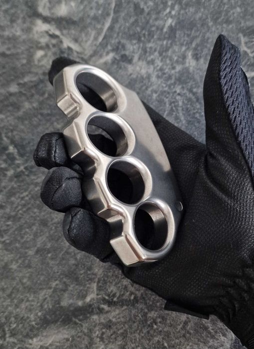 box rozeta pumnal Titanium Brass Knuckles  Fabricat din titan