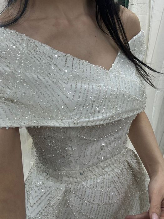 Красивое дорогое свадебное платье