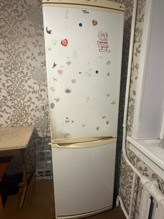 Продам холодильник