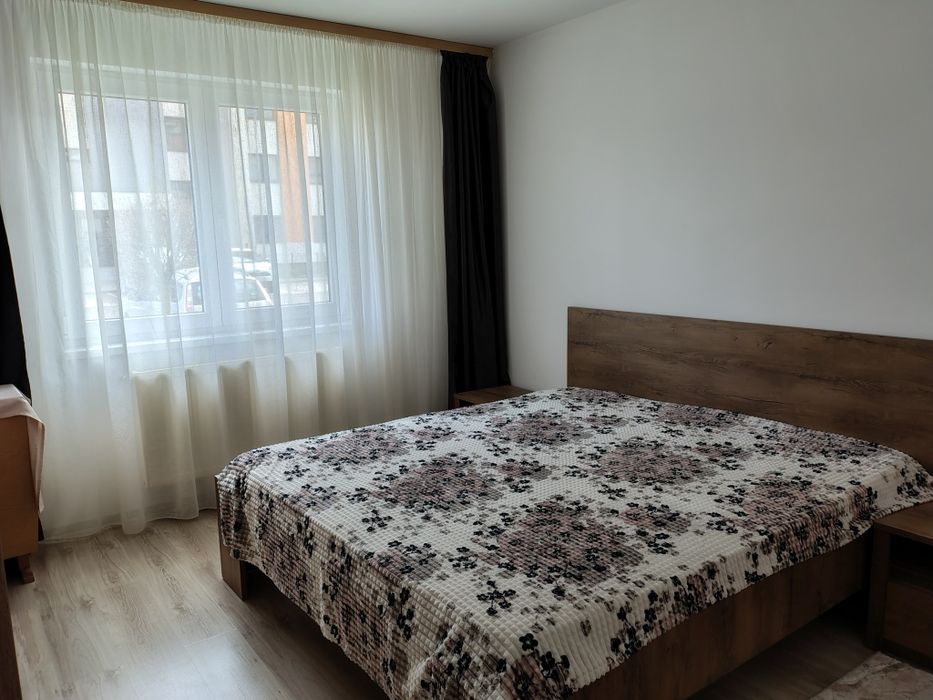 Apartament cu 3 camere, 2 bai plus gradina