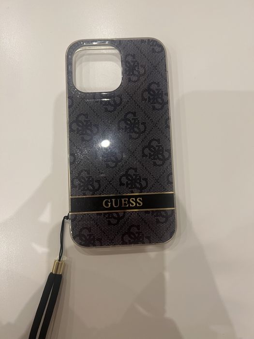 Кейсове за 14про мах на GUESS