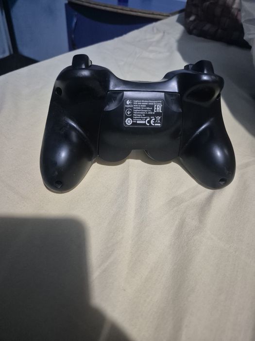Controler logitech.