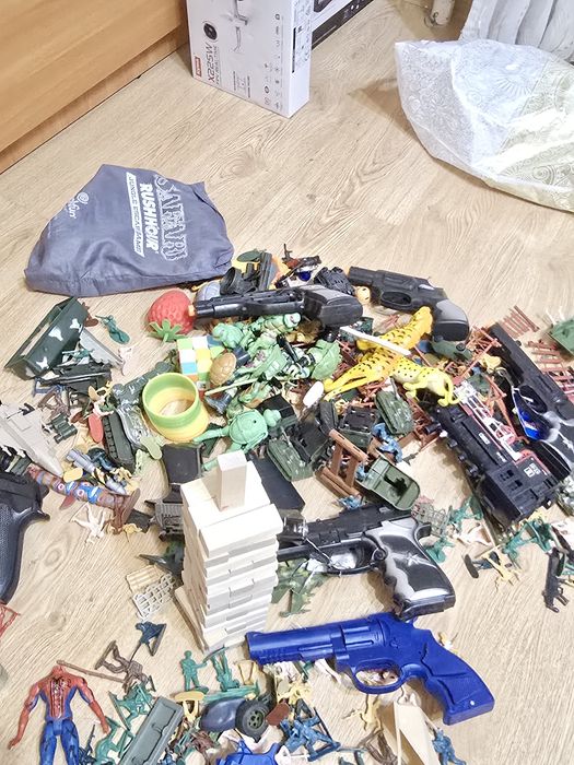 Продам всякие игрушки