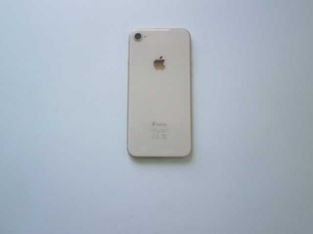 Apple Iphone 8 64 gb.