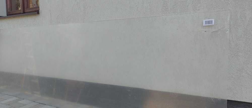 Placă de plexiglas de 4mm grosime incoloră.