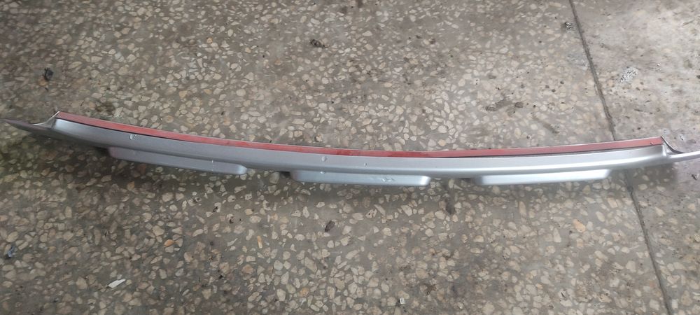 Накладка переднего бампера Ларгус кросс