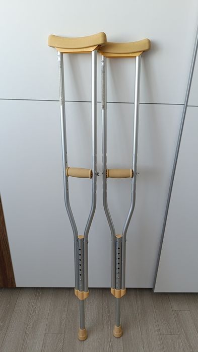 Костыли медицинские