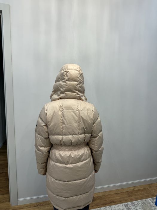 Пуховик жениский reebok