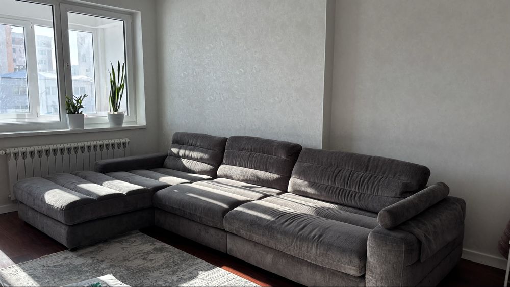 Продам диван для гостиной