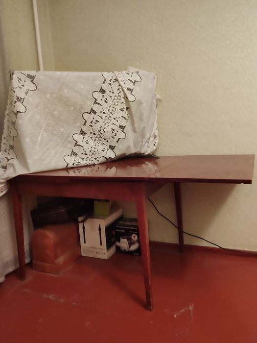 Стол раздвижной советский полированный