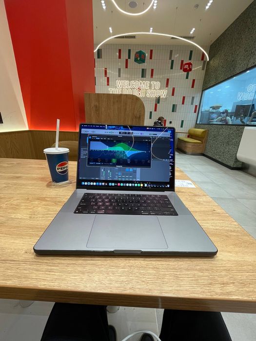 Macbook pro m1 pro 16-inch 32/512 100% 10 sikl full