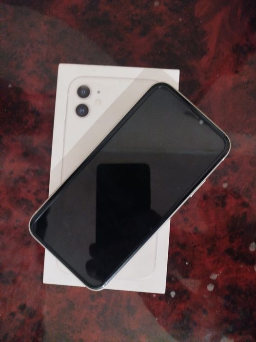 Айфон 11 сатылады срочна