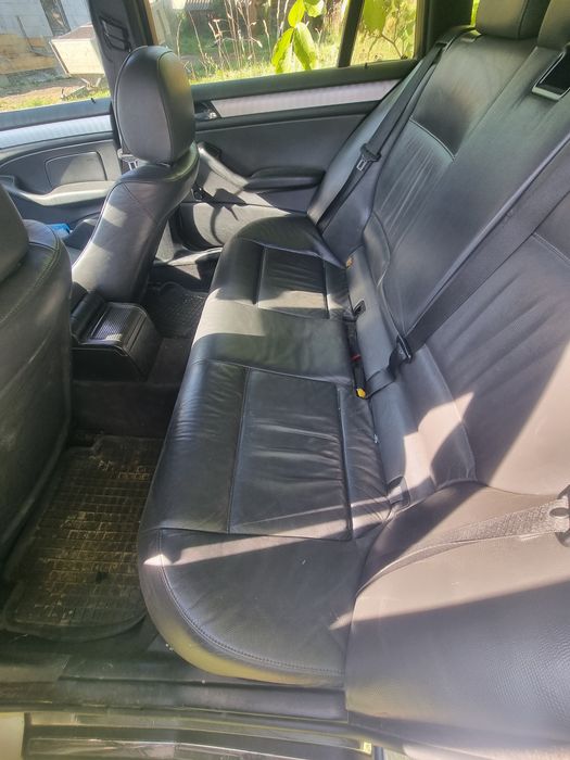 Vand sau dezmembrez bmw 318d e46