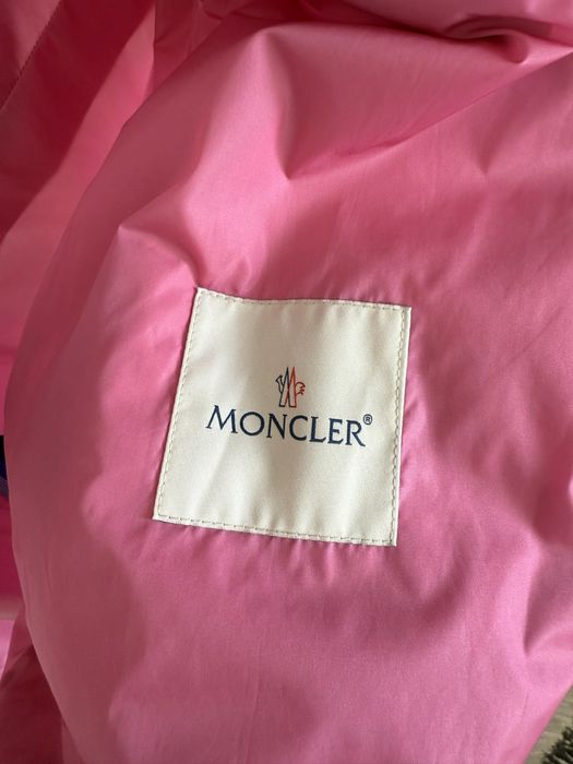 Яке ветровка Moncler