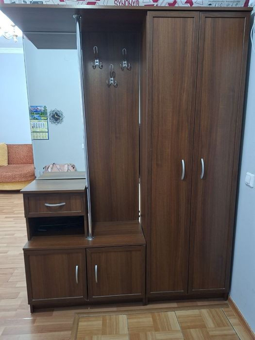 Прихожая с зеркалом