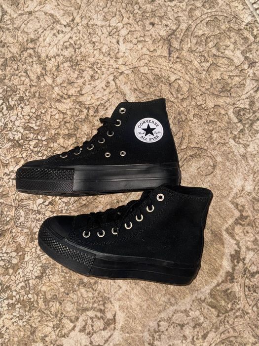 Конверсы новые черные высокие