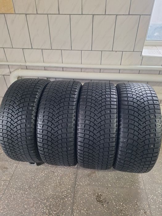 Продам резину на 20