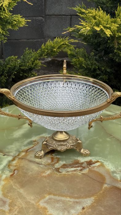 Fructiera deosebita din cristal si alama