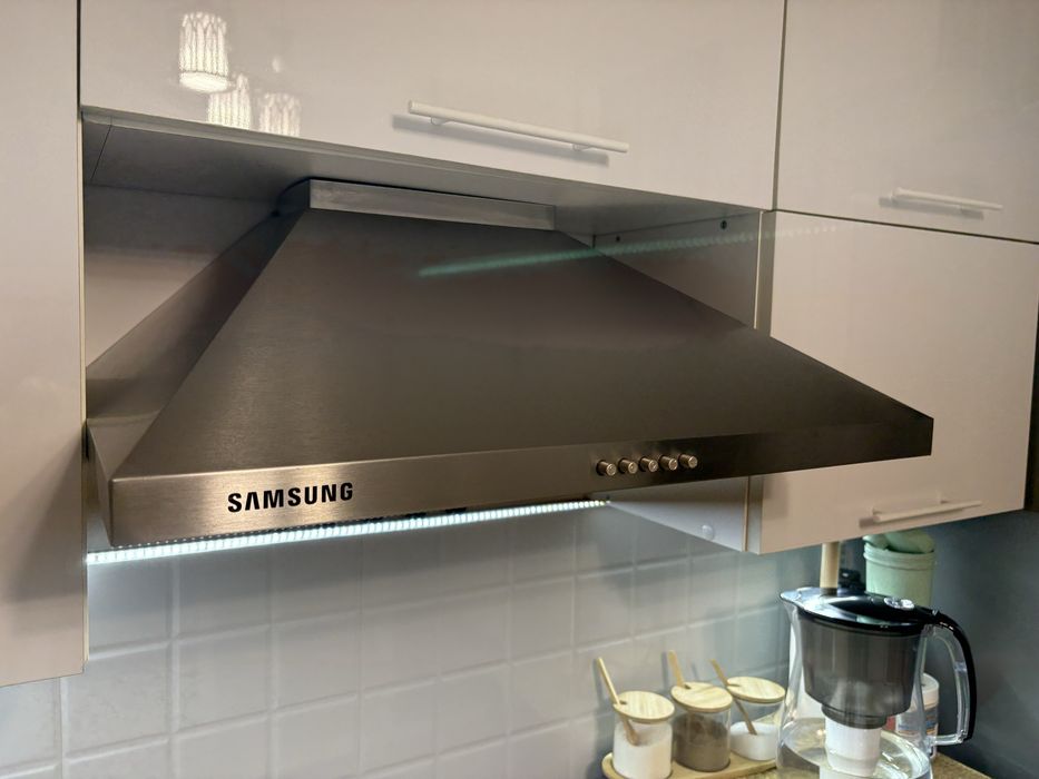 Вытяжка для кухни Samsung
