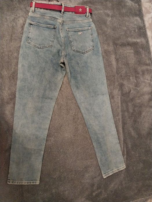 Продам джинсы новые