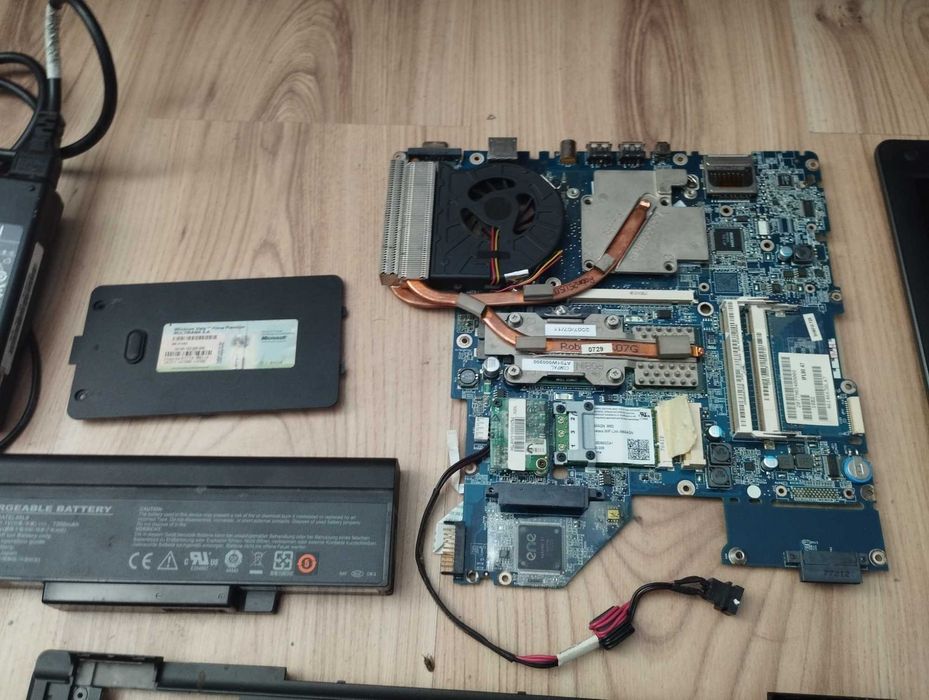 Multirama лаптоп на части