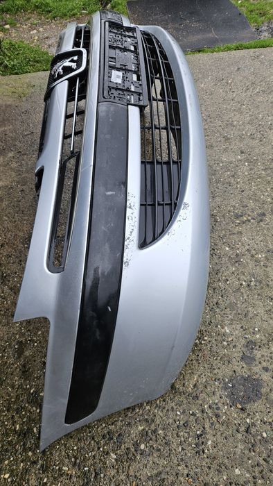 Предна сива Броня за Пежо 807